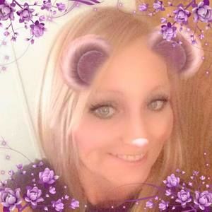 Meet your Posher, Crystal